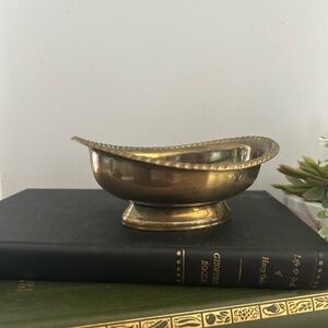 vintage brass Oval scalloped rim pedestal decorative bowl 5”